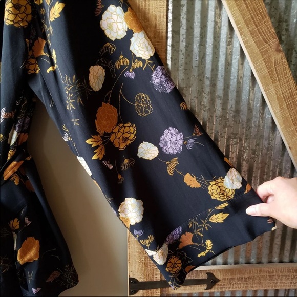 Free People Peony Wrap Jacket in Midnight S - Picture 9 of 9